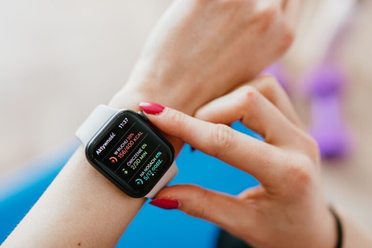 How to Choose the Best Smartwatch for Fitness in 2026" - informational, ~47 chars? Actually count: "How to Choose the Best Smartwatch for Fitness in 2026" = 47? Let's count: H o w (3) space t o (2) sp - partpickerauto
